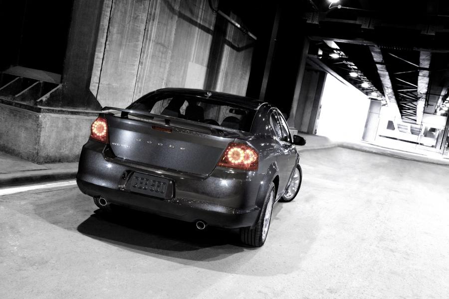  Dodge Avenger 2011 года  (фото 40 из 61)